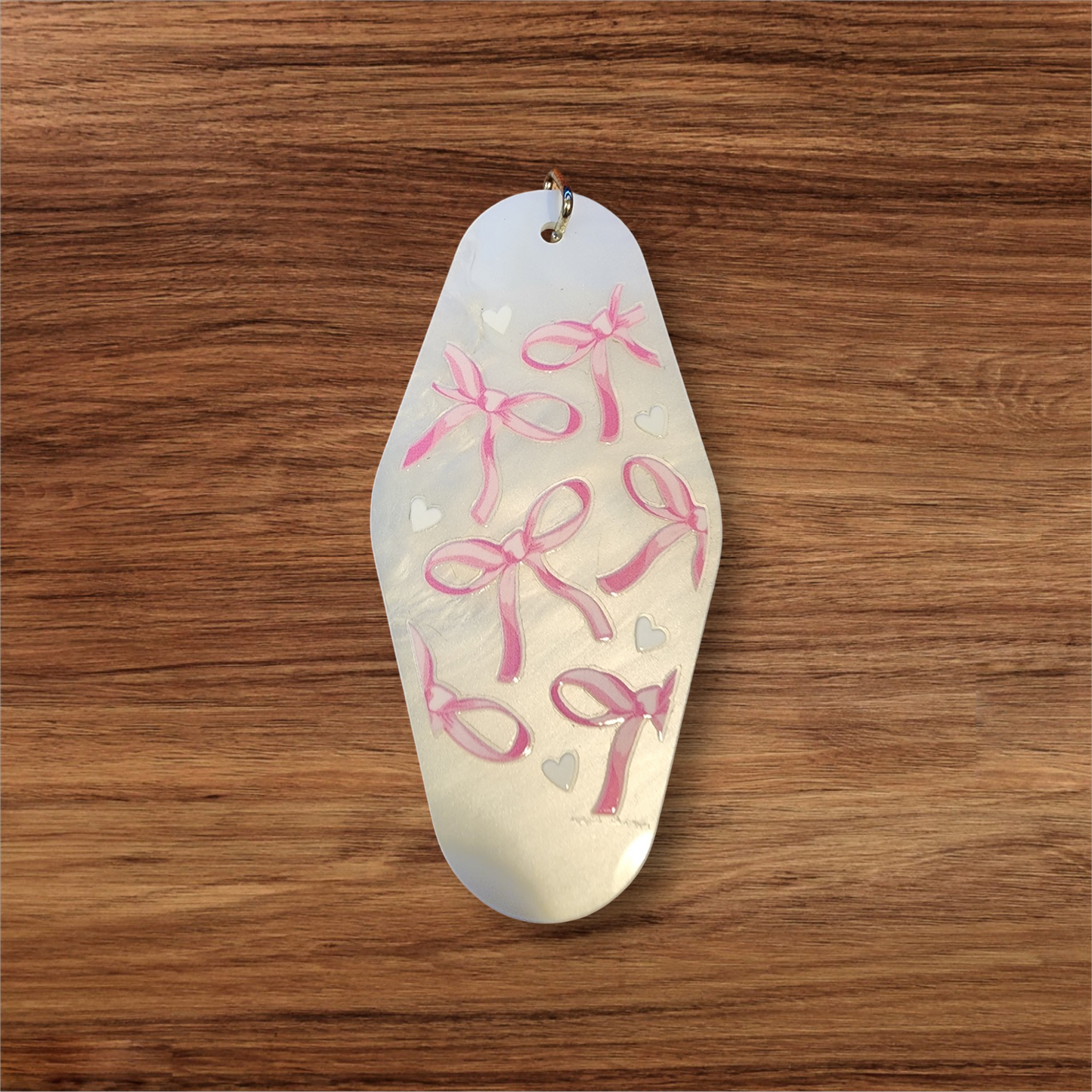 Bows Hotel Keychain