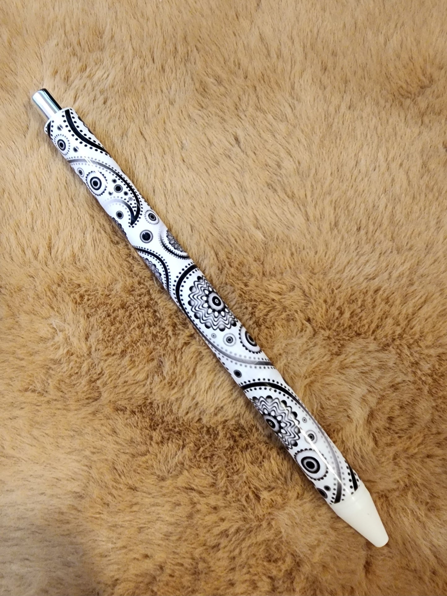 Handkerchief patterned pens