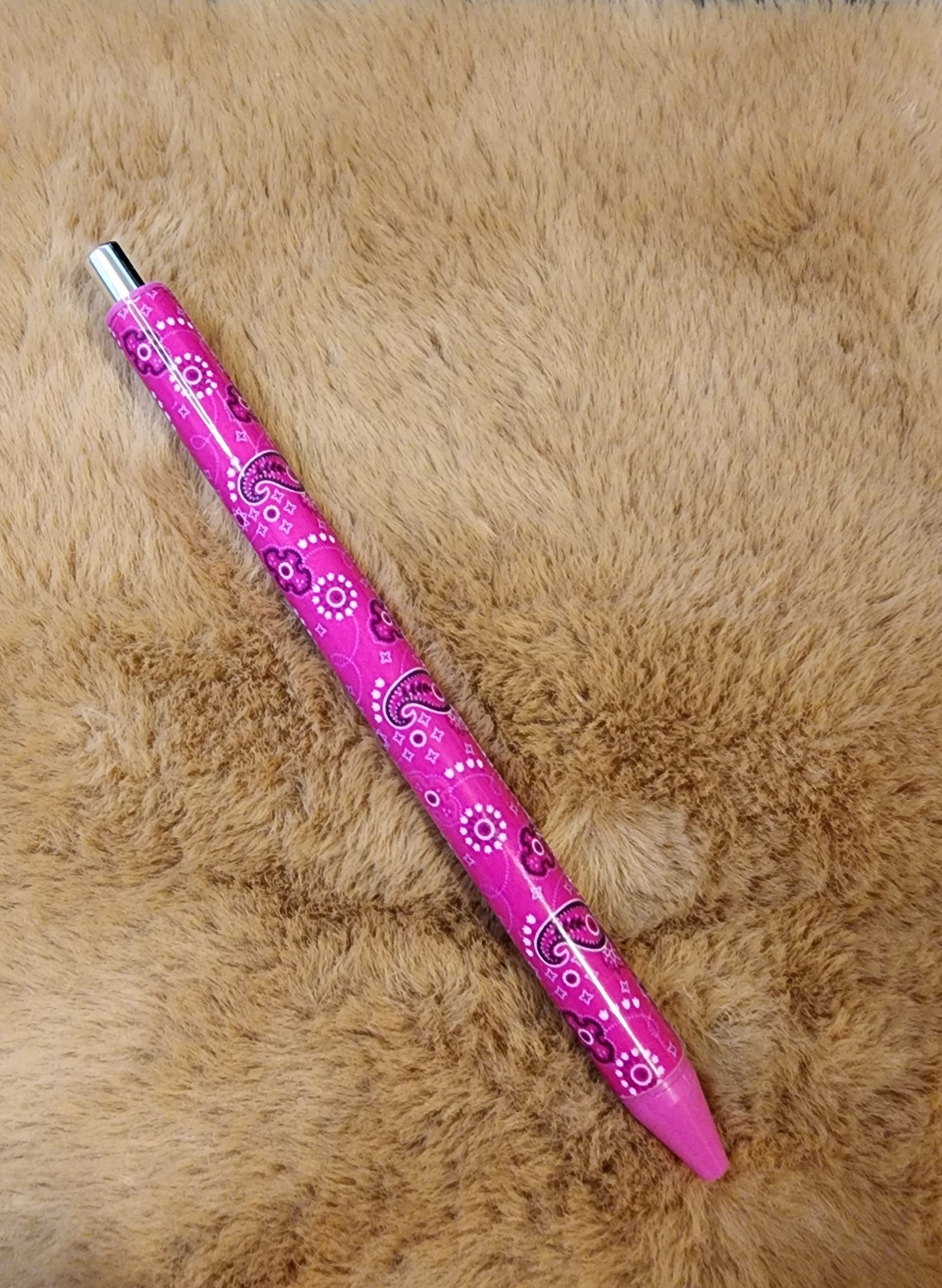 Handkerchief patterned pens